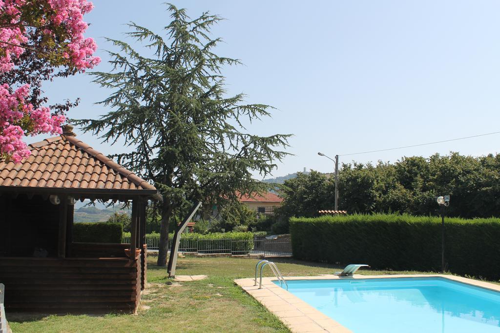 Villa Carla Castino Bagian luar foto
